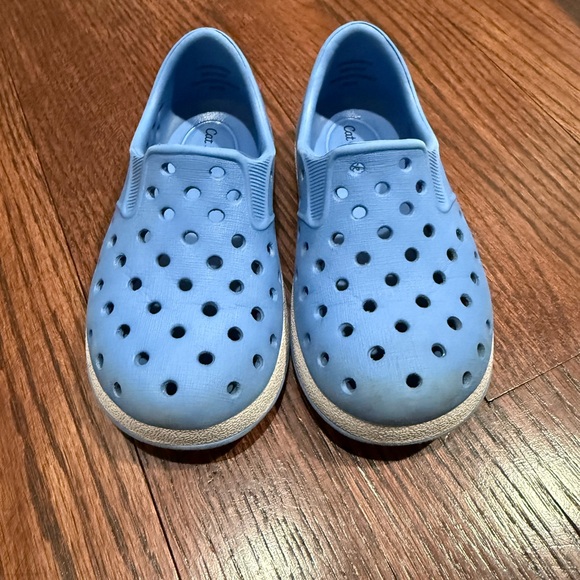 Cat & Jack Blue Toddler Slip-On Water Shoes - Size 6 - Picture 2 of 6